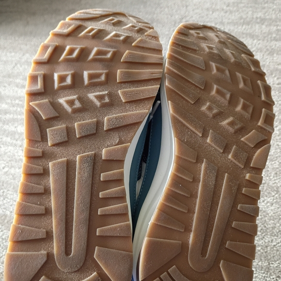 Women’s White and Blue Lace-Up Sneakers - Picture 5 of 7